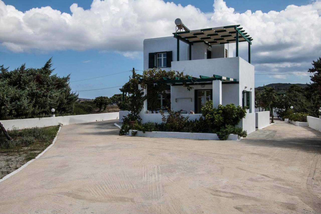 Akrothalassia Adamantas Exterior photo